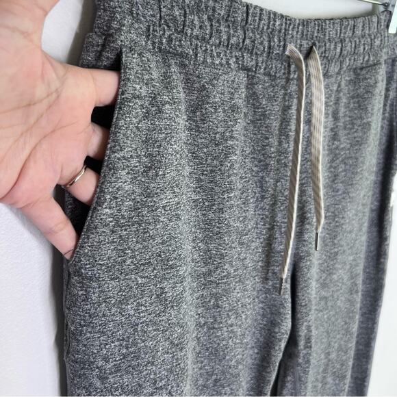 Vuori  Sz S Performance Joggers Heather Gray Pants - Picture 4 of 8